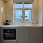 The Charming Chic Garden View Den Aprt R2 * La Haye