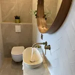 Appartement The Charming Chic Garden View Den Aprt R2