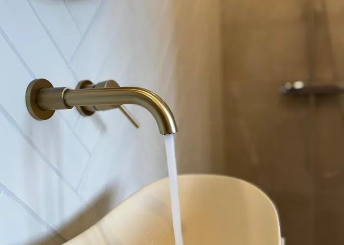 The Charming Chic Garden View Den Aprt R2 Den Haag